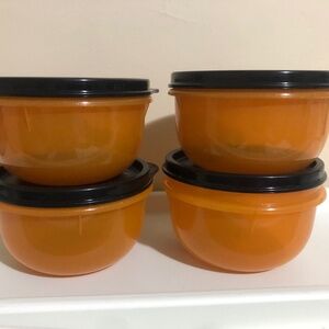 Tupperware snack size with lids, set of 4